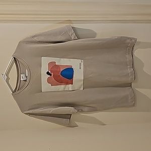 Zara Man T-Shirt Art 1/95 archivio Large Raised art on front Tan EUC Medium